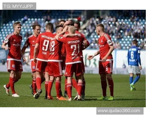 阿尔克马与福图纳的激烈对决揭示了荷甲联赛的竞争魅力与战术博弈