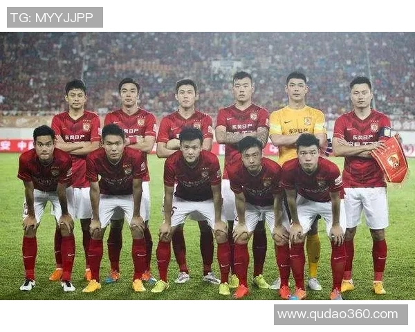 2017年恒大与东方足球队精彩对决回顾及赛季分析