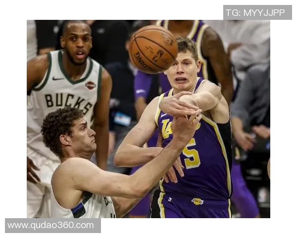 20200307湖人对阵雄鹿精彩比赛回顾与全场录像分析 20200307湖人对阵雄鹿精彩比赛回顾与全场录像分析