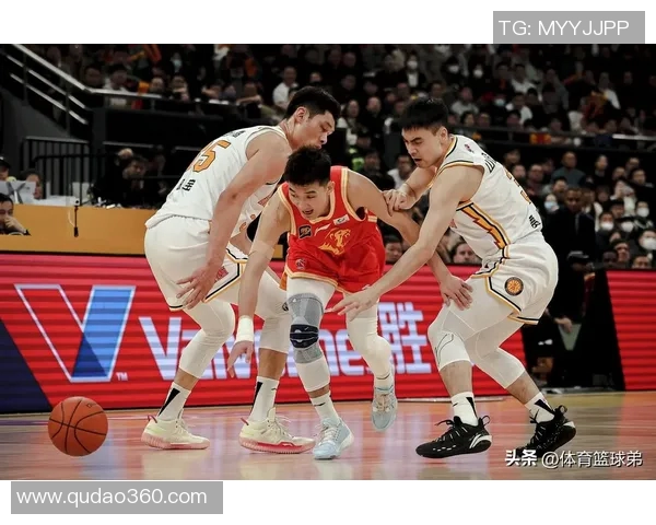 2021年四川队与广厦队激战回顾：精彩瞬间与战术分析