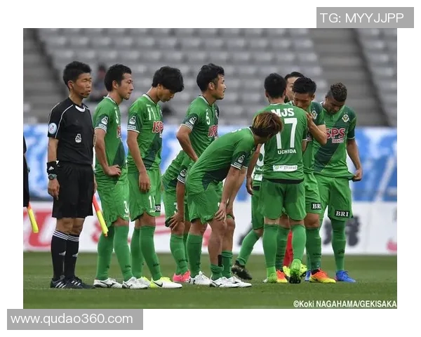 冈山绿锥与东京绿茵的激烈对决展现足球魅力与团队精神